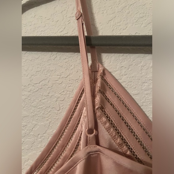 Express Women’s Camisole - Picture 4 of 6